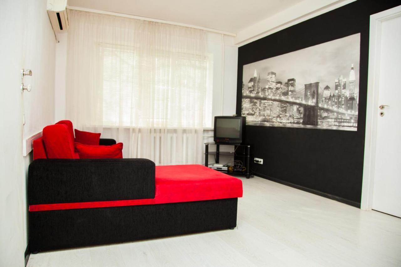 2Rooms Semi-luxury Apartment on Pochtovaya 167-A Street Zaporizhia Buitenkant foto